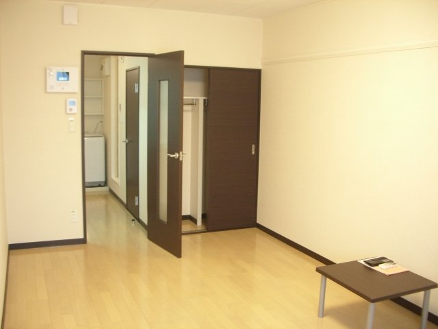 レオネクストオールの居間・リビング