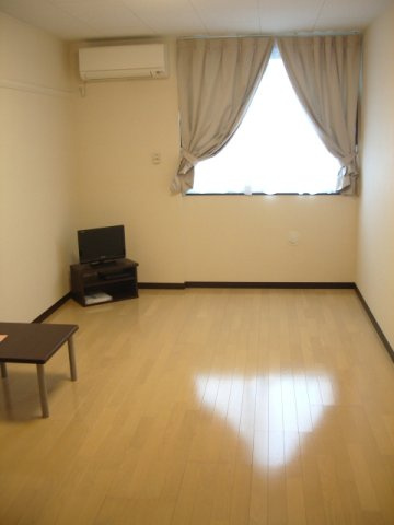 レオネクストオールの居間・リビング