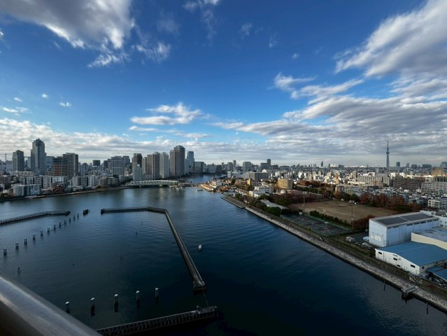 キャナルワーフタワーズWESTの展望|バルコニーからの眺望です♪
前面に建物がないため、眺望も◎
