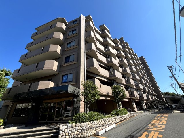 日神パレステージ海浜幕張の外観