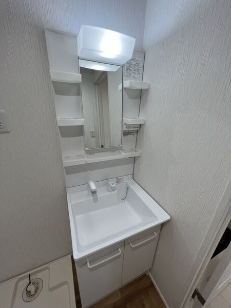 ロイヤルレジデンス高畑の独立洗面台