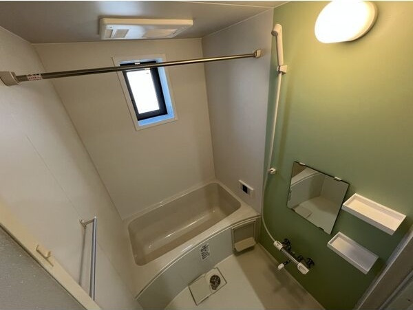 ロイヤルレジデンス高畑の浴室