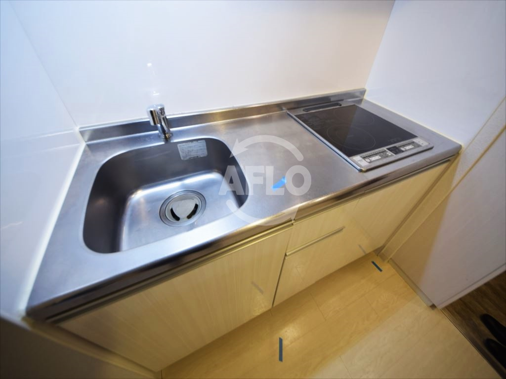 アモーレ本町ウエスト　明治小学校区のキッチン|AMORE HOMMACHI WEST（アモーレホンマチウエスト）　ＩＨ2口コンロシステムキッチン