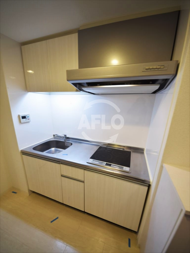 アモーレ本町ウエスト　明治小学校区のキッチン|AMORE HOMMACHI WEST（アモーレホンマチウエスト）　ＩＨ2口コンロシステムキッチン