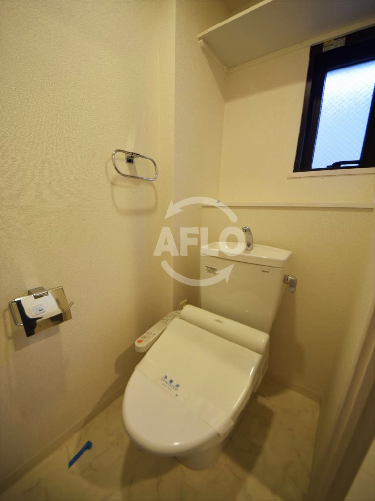 アモーレ本町ウエスト　明治小学校区のトイレ|AMORE HOMMACHI WEST（アモーレホンマチウエスト）　温水洗浄便座