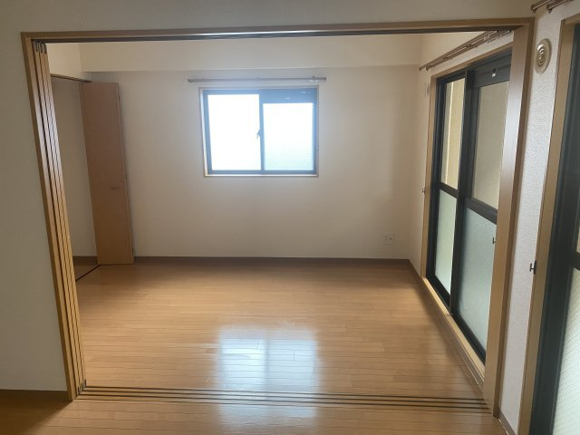 ルーチェ（ＬＵＣＥ）の洋室|広々とした洋室です