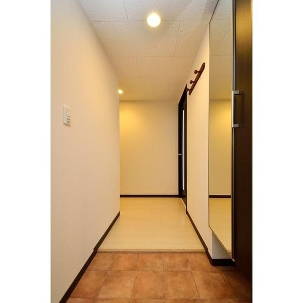 シャルールの玄関