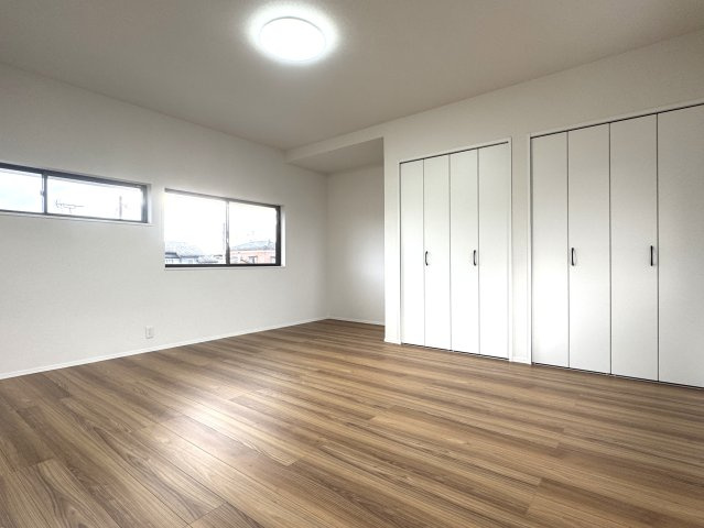 江南区曙町1丁目　中古戸建の洋室