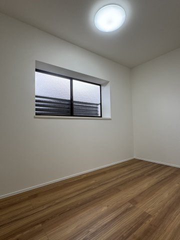 江南区曙町1丁目　中古戸建の洋室