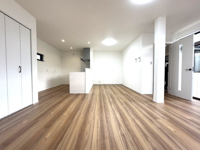 江南区曙町1丁目　中古戸建の居間・リビング