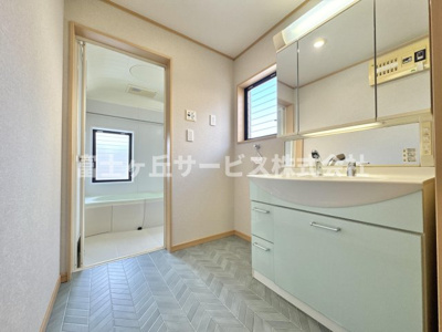 【脱衣所】 | 静岡市駿河区小鹿 中古戸建て | 脱衣場です