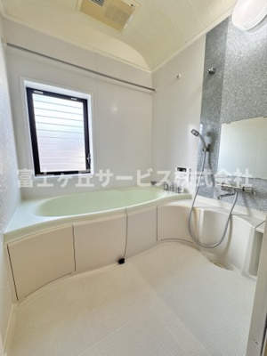 【浴室】 | 静岡市駿河区小鹿 中古戸建て | お風呂です