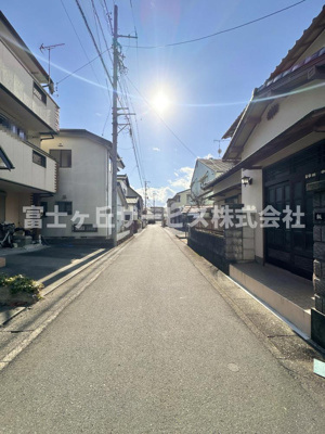 【前面道路含む現地写真】 | 静岡市駿河区小鹿 中古戸建て | 前面道路含む現地写真です