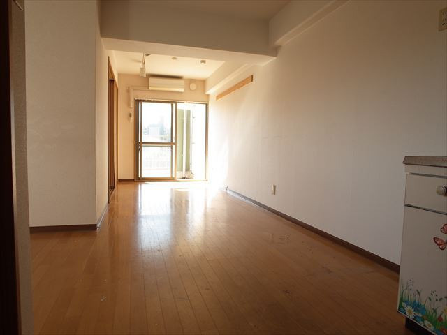 リバービュー博多の居間・リビング