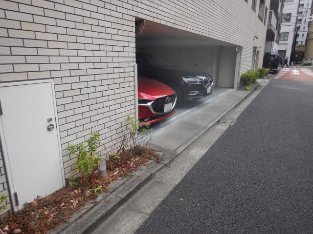 サンウッド東京茅場町パークフロントの駐車場