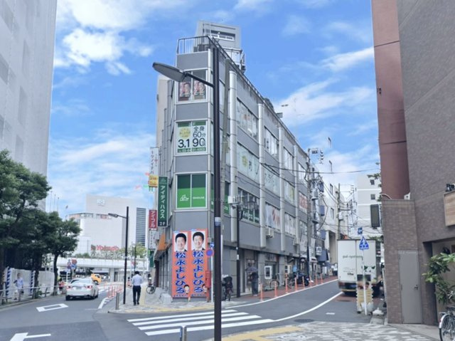 髙山ビルの外観