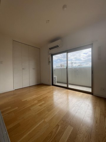 第34川崎ビルの居間・リビング