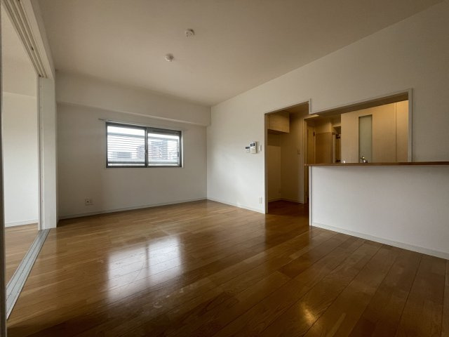 第34川崎ビルの居間・リビング