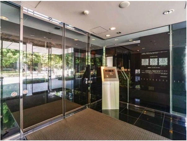 ★仲介手数料半額★CITYTOWER 九段下(三方向住戸のため陽当たり良好）のエントランス