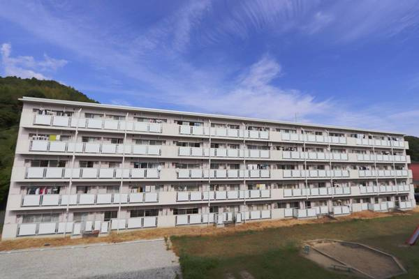 ビレッジハウス小名浜1号棟の外観