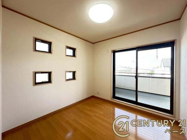 香芝市真美ケ丘５丁目　一戸建の洋室