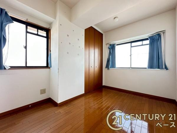 チサンマンション斑鳩３番館の洋室|■現地撮影写真■日当たりのよい明るい雰囲気の洋室です！