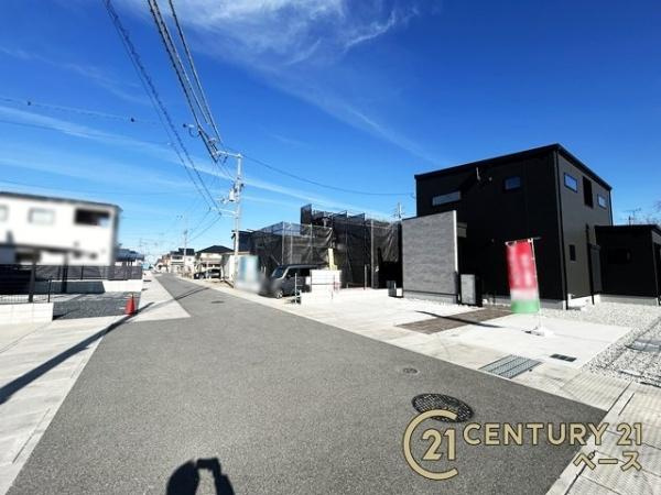 大和高田市田井 １５号地 ／一戸建の前面道路含む現地写真|前面道路約６ｍでお車の出し入れも楽々！