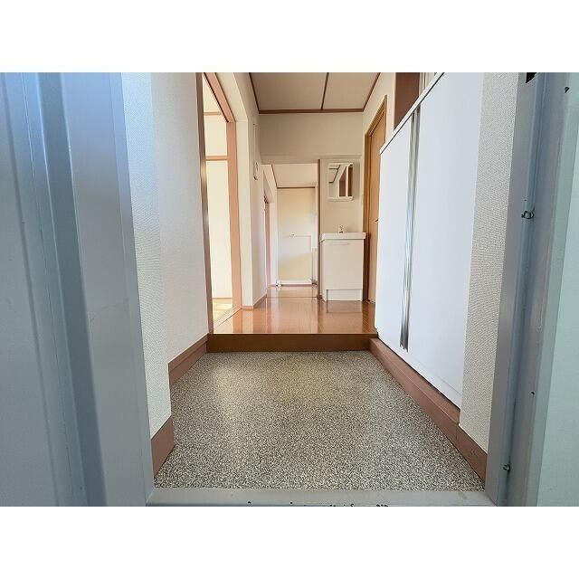 ラビアン花小金井（２年定期借家）の玄関