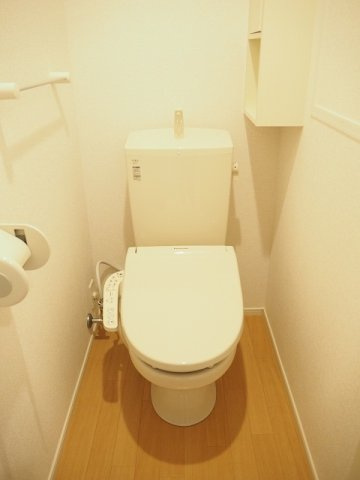 ボールルームのトイレ|シンプルで使いやすいトイレです