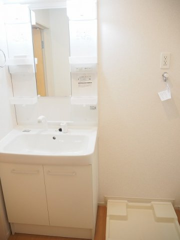 ボールルームの洗面所|ゆったりとスペースのある洗面所