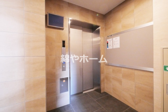ワールドアイ難波City Gateのロビー|建物の内部です