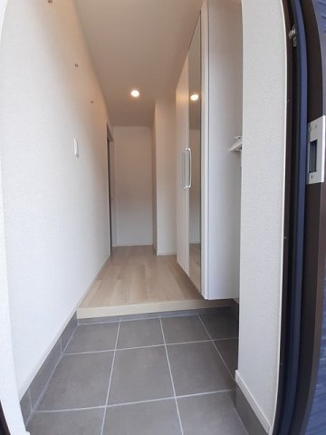 シャルム泗水５番館　Ｂの玄関