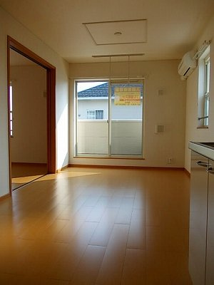 ソレイユⅡの居間・リビング