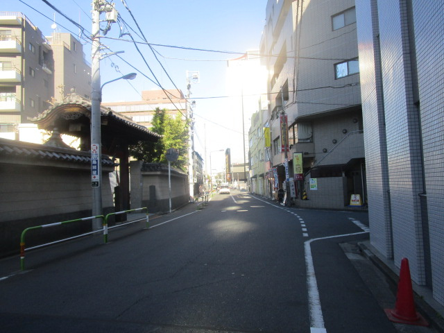 豊島区巣鴨３丁目のビル