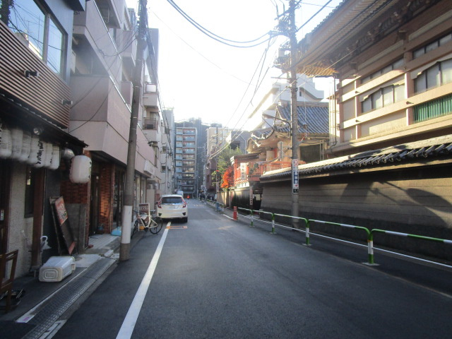 豊島区巣鴨３丁目のビル