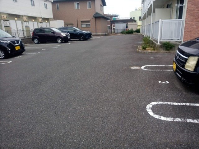 レオパレス槙のその他|駐車場
