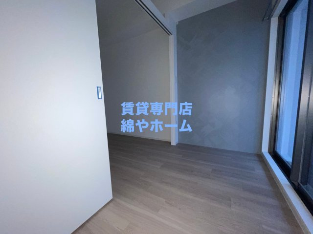 セレニテ難波グランデノールの寝室|ゆとりの広さです