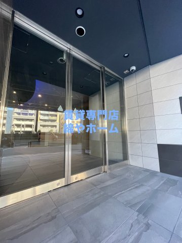 セレニテ難波グランデノールのエントランス|清潔なエントランスです