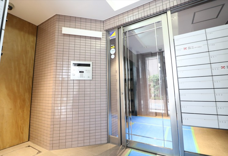 【エントランス】