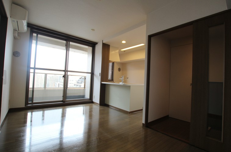 【居間・リビング】