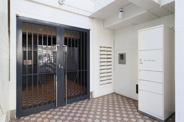 ノイメゾン桜台のエントランス|毎日通るエントランスはこのようになっています