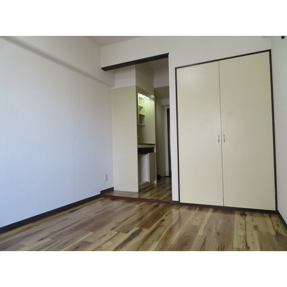 エバーグレース西府の居間・リビング|居室