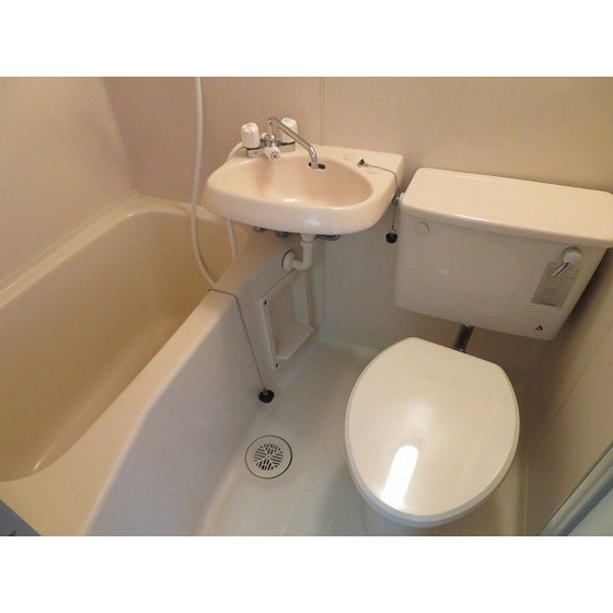 エバーグレース西府の浴室|お風呂です