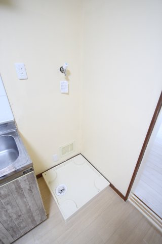 東有馬5丁目戸建のその他|室内洗濯機置き場