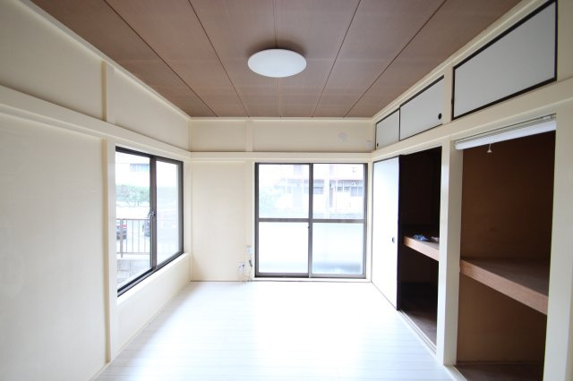 東有馬5丁目戸建の居間・リビング|ゆったりとした居間です