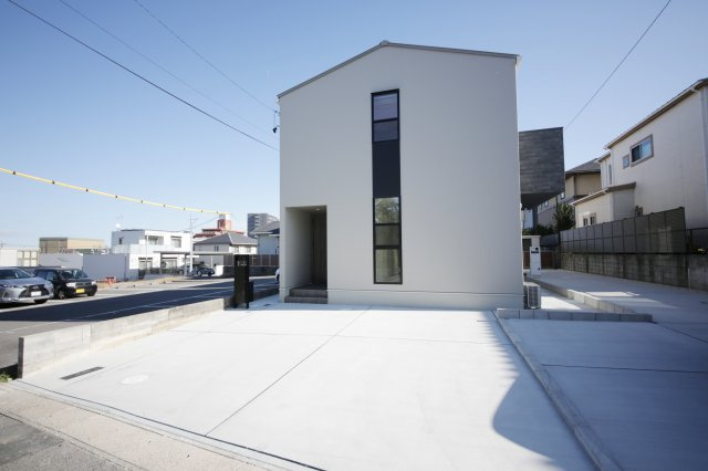 半田市白山町戸建て A棟の駐車場