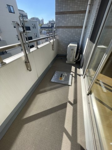 【バルコニー】