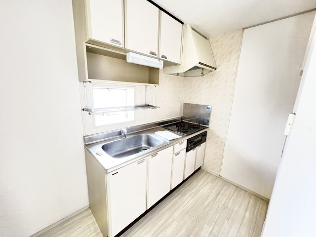 グランドサン伍番館のキッチン|※別部屋参考写真