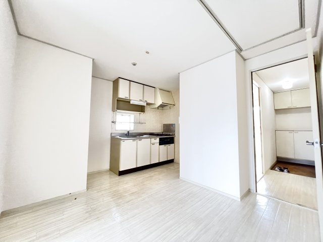 グランドサン伍番館の居間・リビング|※別部屋参考写真