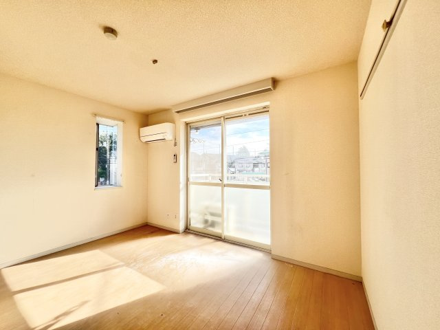 グランドサン伍番館の洋室|コンパクトで使いやすい洋室です